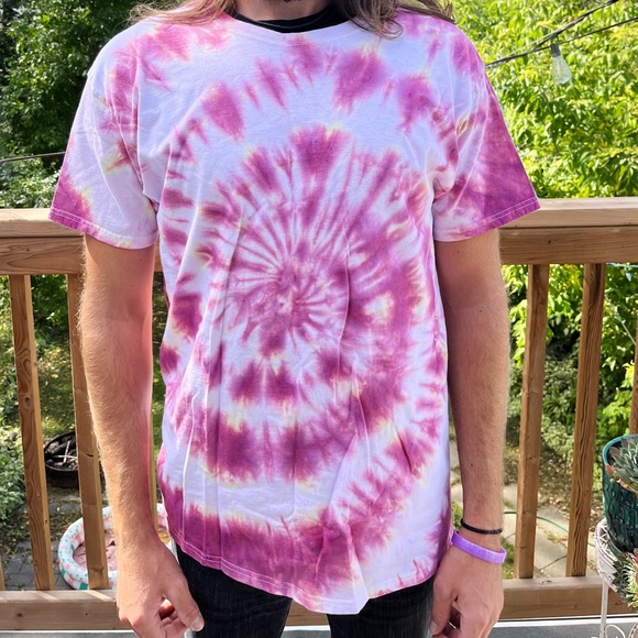 Tie Dye burgundy shirt - Picture 1 of 3